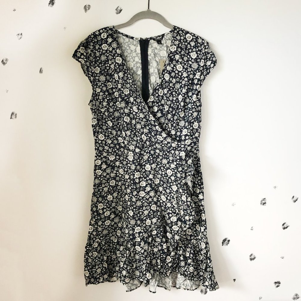 J.Crew Mercantile Floral Wrap Dress Size 8